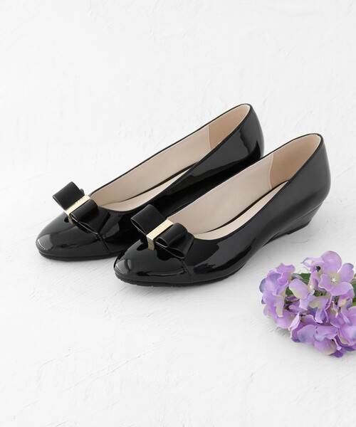 TOCCA(トッカ)の「PAIR OF KNOT RAINPUMPS レインパンプス(パンプス・レディース・ブラック系/ベージュ系/ブラック系5/アイボリー系5・35/36/37/38/39)」の21枚目の写真