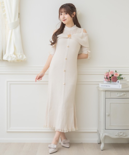 肩開きツイストリボンニットワンピース（ワンピース）｜couture