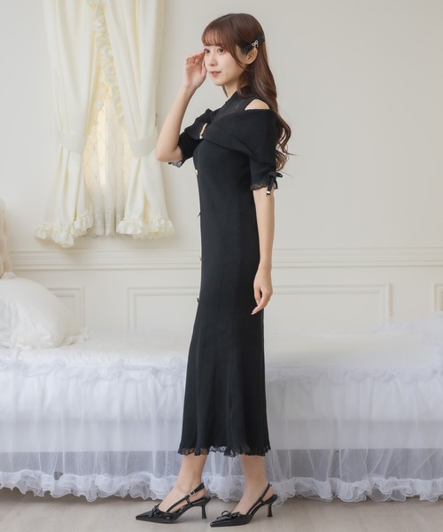 couture BY ROJITA(クチュールバイロジータ)の「肩開きツイストリボンニットワンピース(ワンピース・レディース・ブラック/パープル/アイボリー・FREE)」の17枚目の写真