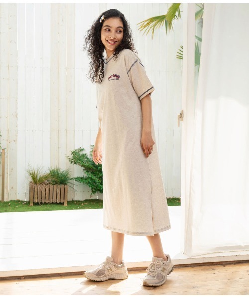 anap mimpi(アナップミンピ)の「配色ステッチ ロゴ 半袖 マキシ ロング Tシャツ ワンピース(ワンピース・レディース・オートミール/ダークグレー/ブラウン・FREE)」の18枚目の写真