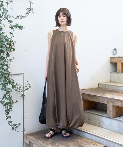 Rouge vif（ルージュヴィフ）の「ノースリーブ バルーンワンピース（ワンピース・レディース・ブラック/ブラウン・36/38）」の16枚目の写真