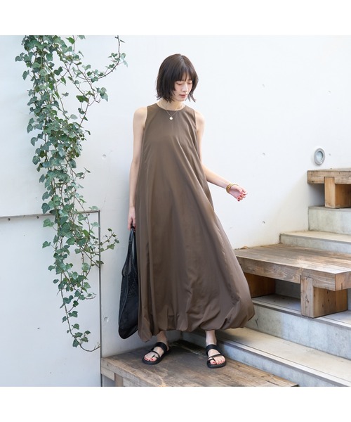 Rouge vif（ルージュヴィフ）の「ノースリーブ バルーンワンピース（ワンピース・レディース・ブラック/ブラウン・36/38）」の21枚目の写真