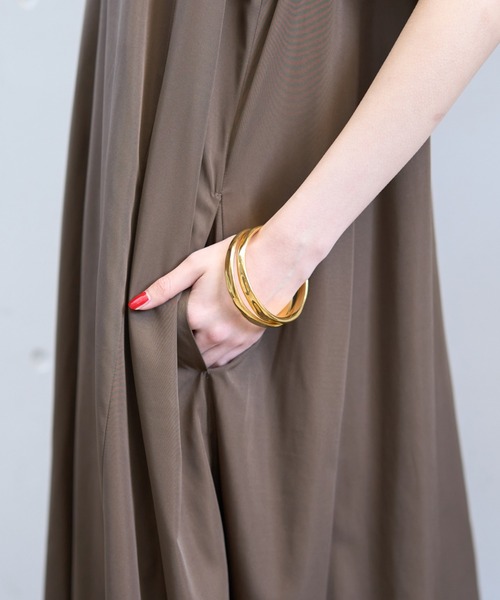 Rouge vif（ルージュヴィフ）の「ノースリーブ バルーンワンピース（ワンピース・レディース・ブラック/ブラウン・36/38）」の6枚目の写真