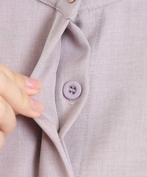 TRUDEA（トルディア）の「ドライタッチペプラムブラウス（シャツ/ブラウス・レディース・チャコールグレー/グレイッシュベージュ/ラベンダー・MEDIUM/LARGE）」の12枚目の写真