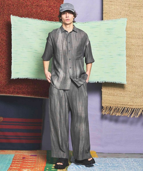 MAISON SPECIAL（メゾンスペシャル）の「《UNISEX》Sheer Linen Prime-Over Short Sleeve Shirt/シアーリネンプライムオーバーショートスリーブシャツ【MAISON SPECIAL/メゾンスペシャル】（シャツ/ブラウス・メンズ・パープル/グレー/ブラック・2/1）」の4枚目の写真