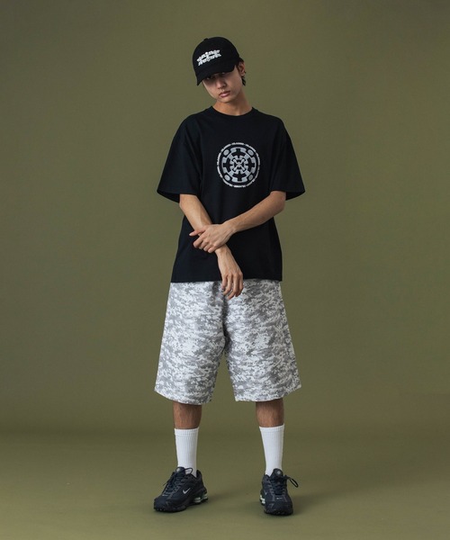 XLARGE（エクストララージ）の「X ANCIENT FUTURISTIC CAP（キャップ・メンズ・ブラック/オリーブ/ベージュ・ONE SIZE）」の5枚目の写真