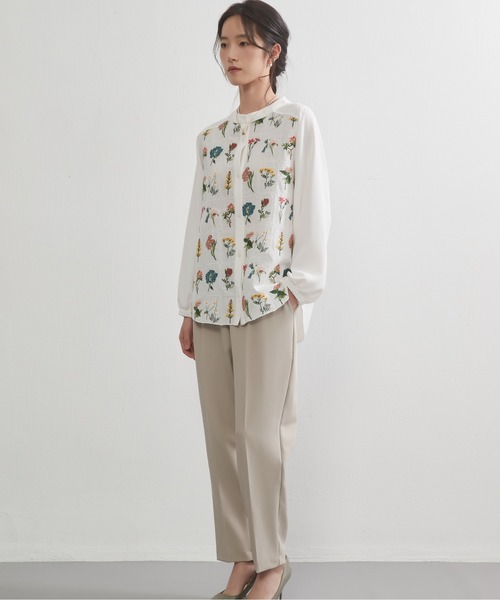 On One's Own(オンワンズオン)の「On One's Own フローラルガーデン花柄刺繍長袖ブラウス(シャツ/ブラウス・レディース・ホワイト・M/L)」の3枚目の写真