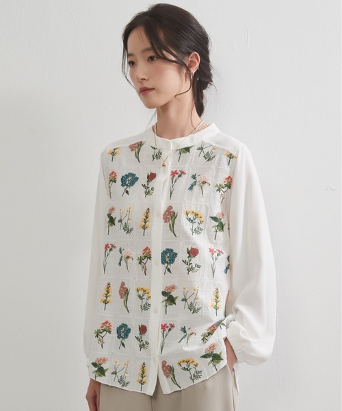 On One's Own フローラルガーデン花柄刺繍長袖ブラウス（シャツ