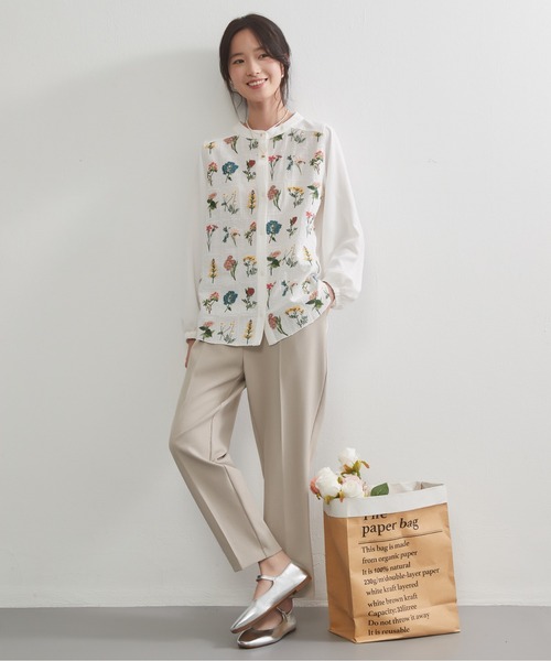 On One's Own(オンワンズオン)の「On One's Own フローラルガーデン花柄刺繍長袖ブラウス(シャツ/ブラウス・レディース・ホワイト・M/L)」の18枚目の写真