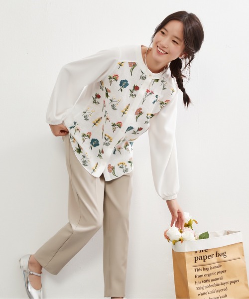 On One's Own(オンワンズオン)の「On One's Own フローラルガーデン花柄刺繍長袖ブラウス(シャツ/ブラウス・レディース・ホワイト・M/L)」の21枚目の写真