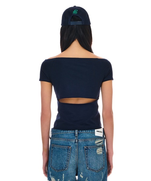 BEEDEN（ビーデン）の「OFF SHOULDER FIT TEE（Tシャツ/カットソー・レディース・カーキ/ネイビー/ホワイト・FREE）」の4枚目の写真