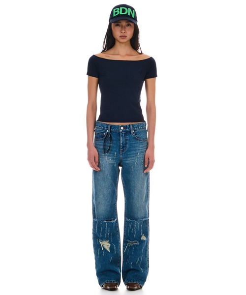 BEEDEN（ビーデン）の「OFF SHOULDER FIT TEE（Tシャツ/カットソー・レディース・カーキ/ネイビー/ホワイト・FREE）」の13枚目の写真