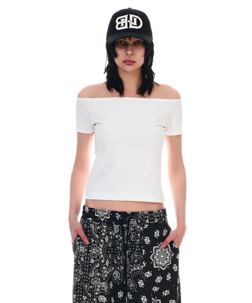 BEEDEN（ビーデン）の「OFF SHOULDER FIT TEE（Tシャツ/カットソー・レディース・カーキ/ネイビー/ホワイト・FREE）」の20枚目の写真