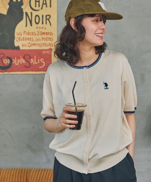 U.S. POLO ASSN.(ユーエスポロアッスン)の「U.S. POLO ASSN. / ユーエスポロアッスン ワンポイント刺繍 配色ライン 半袖ニットカーディガン(カーディガン/ボレロ・レディース・ブラック/アイボリー/ネイビー・FREE)」の9枚目の写真