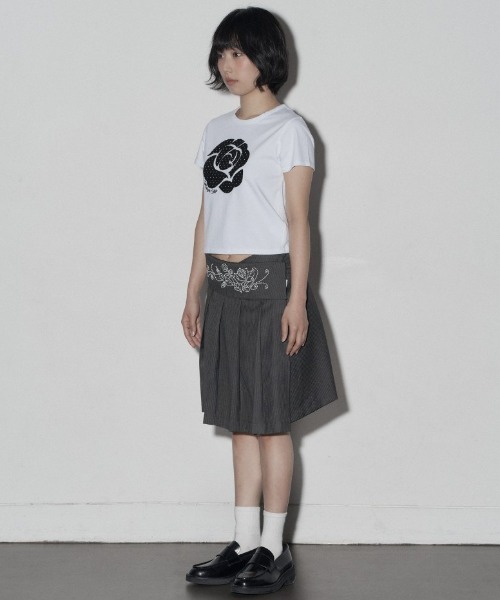 Midnight Move（ミッドナイトムーブ）の「A'GEM/9 × .kom 『MIDNIGHT MOVE/ミッドナイトムーブ』 DOT ROSE T-SHIRT/ドット ローズ半袖Tシャツ（Tシャツ/カットソー・レディース・ホワイト/ブラック/レッド・FREE）」の10枚目の写真