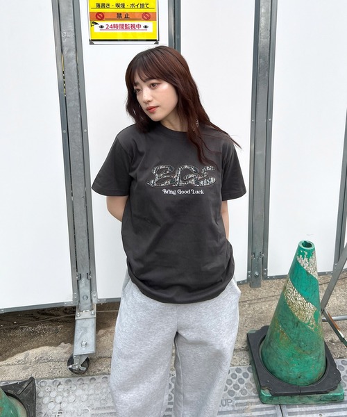 BGL（ビージーエル）の「TREE CAMO LOGO TEE（Tシャツ/カットソー・メンズ・オフホワイト/ブルー/ブラック・S/M/L/XL）」の9枚目の写真