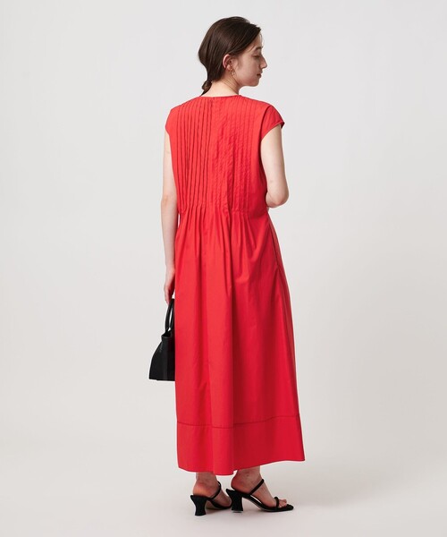 UNITED ARROWS(ユナイテッドアローズ)の「コットンシルク シルキータックワンピース - ウォッシャブル -(ワンピース・レディース・ネイビー/レッド/ブラック・36/38)」の9枚目の写真