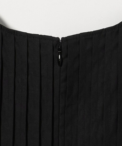 UNITED ARROWS(ユナイテッドアローズ)の「コットンシルク シルキータックワンピース - ウォッシャブル -(ワンピース・レディース・ネイビー/レッド/ブラック・36/38)」の21枚目の写真