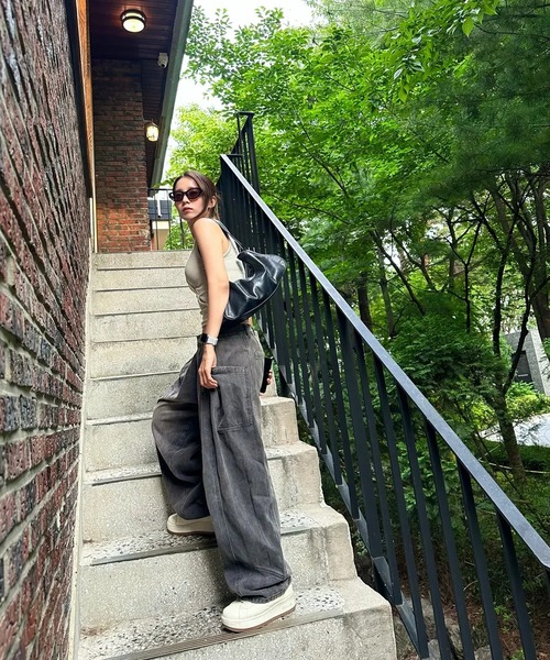 Vini（ヴィニ）の「【Vini】コンストラクションワイドデニムパンツ（デニムパンツ・メンズ・ブラック系その他/ブルー系その他・X-LARGE/LARGE/MEDIUM）」の17枚目の写真