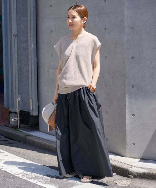 IENA(イエナ)の「《追加2》コットンギマフレンチプルオーバー(ニット/セーター・レディース・ベージュ/ネイビー/ブラック/チョコ・FREE)」の8枚目の写真