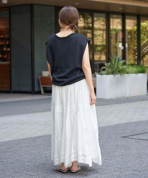 IENA(イエナ)の「《追加2》コットンギマフレンチプルオーバー(ニット/セーター・レディース・ベージュ/ネイビー/ブラック/チョコ・FREE)」の15枚目の写真