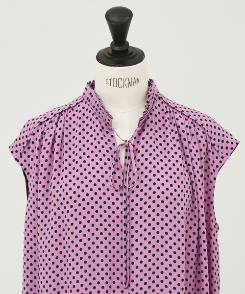 DESIGNWORKS（デザインワークス）の「カラードットネックプリーツブラウス（シャツ/ブラウス・レディース・ピンク系その他・38）」の13枚目の写真