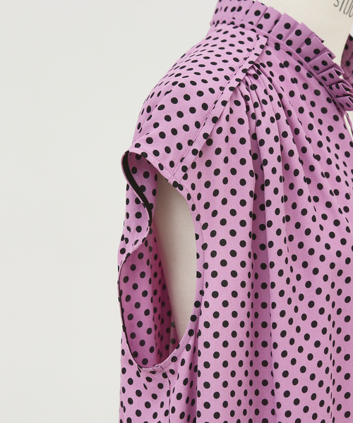 DESIGNWORKS（デザインワークス）の「カラードットネックプリーツブラウス（シャツ/ブラウス・レディース・ピンク系その他・38）」の15枚目の写真