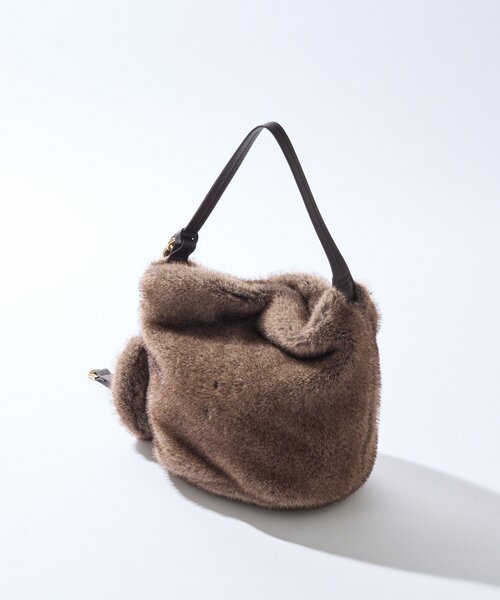 RIVE DROITE（リヴドロワ）の「【シーズンムード高まる】フェイクファーバケット2WAYバッグ（ハンドバッグ・レディース・ダークブラウン/キャメル・FREE）」の9枚目の写真