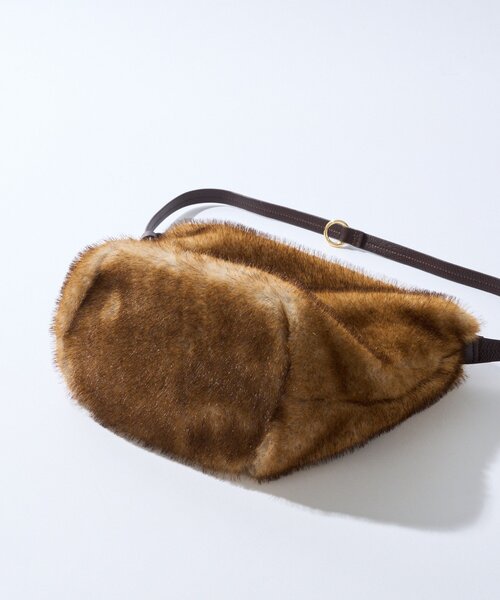 RIVE DROITE（リヴドロワ）の「【シーズンムード高まる】フェイクファーバケット2WAYバッグ（ハンドバッグ・レディース・ダークブラウン/キャメル・FREE）」の20枚目の写真