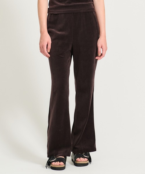 ESTNATION（エストネーション）の「GOOD PEOPLE GOOD STITCHING GOOD PRODUCT for ESTNATION / ベロアフレアパンツ（その他パンツ・レディース・ネイビー/ブラウン・SMALL/MEDIUM）」の2枚目の写真