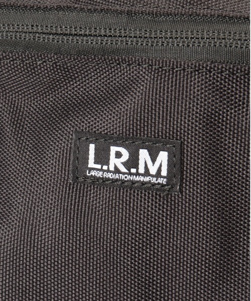 L.R.M(エルアールエム)の「スクエアビックリュック(バックパック/リュック・レディース・ブラック・FREE)」の2枚目の写真