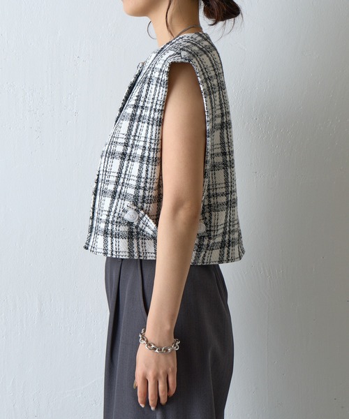 COLONY 2139(コロニートゥーワンスリーナイン)の「ツイードクロップドジレ(ベスト・レディース・ホワイト/ブラック・FREE)」の19枚目の写真