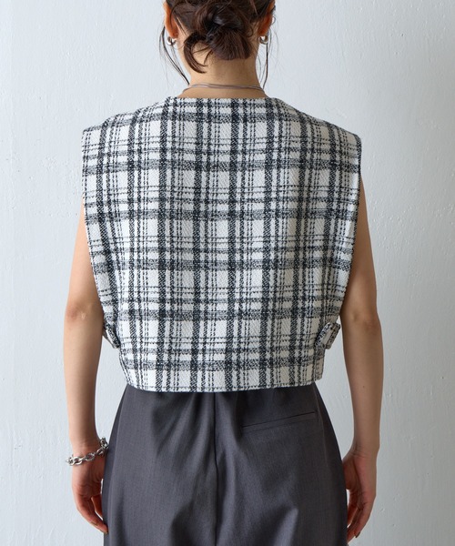 COLONY 2139(コロニートゥーワンスリーナイン)の「ツイードクロップドジレ(ベスト・レディース・ホワイト/ブラック・FREE)」の20枚目の写真