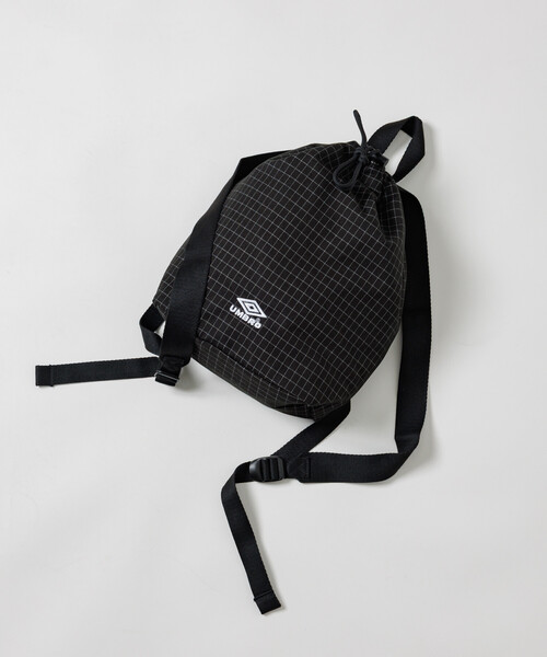 UMBRO(アンブロ)の「UMBRO/アンブロ SP Packable Flannel Mini Bag/別注 パッカブル フランネル ミニバッグ(バックパック/リュック・メンズ・ブラック/その他9/その他13/レッド・ONE SIZE)」の1枚目の写真