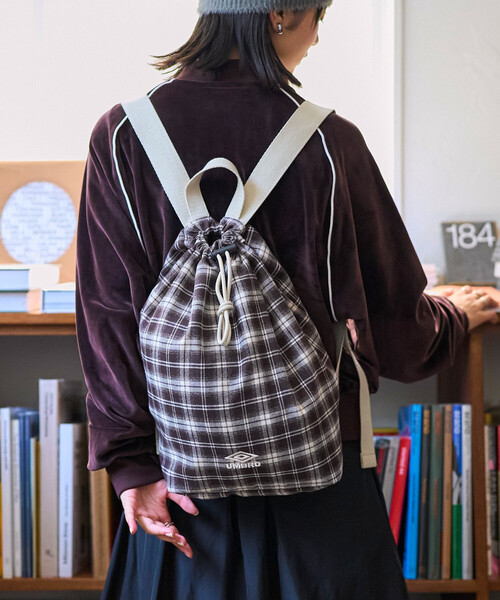 UMBRO(アンブロ)の「UMBRO/アンブロ SP Packable Flannel Mini Bag/別注 パッカブル フランネル ミニバッグ(バックパック/リュック・メンズ・ブラック/その他9/その他13/レッド・ONE SIZE)」の6枚目の写真