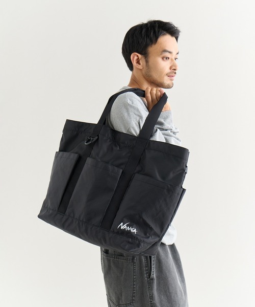 NANGA（ナンガ）の「ECOPAK UR TOTE BAG/エコパック UR トートバッグ（トートバッグ・メンズ・ブラック/オリーブ・FREE）」の2枚目の写真