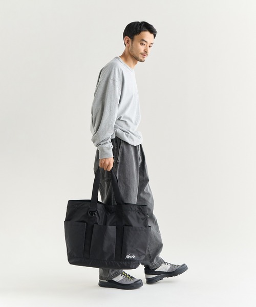 NANGA（ナンガ）の「ECOPAK UR TOTE BAG/エコパック UR トートバッグ（トートバッグ・メンズ・ブラック/オリーブ・FREE）」の6枚目の写真