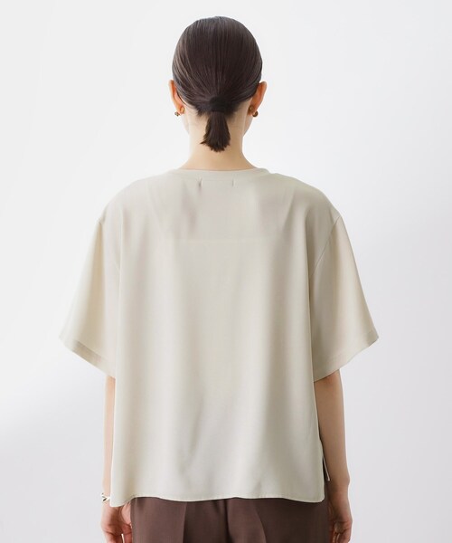 THE SHOP TK (ザ ショップ ティーケー )の「アソートロゴTシャツ【接触冷感/防シワ/吸水速乾/UVケア/洗濯機OK】(Tシャツ/カットソー・レディース・オフホワイト/ナチュラル/スミクロ/ブラック系・12/13)」の16枚目の写真