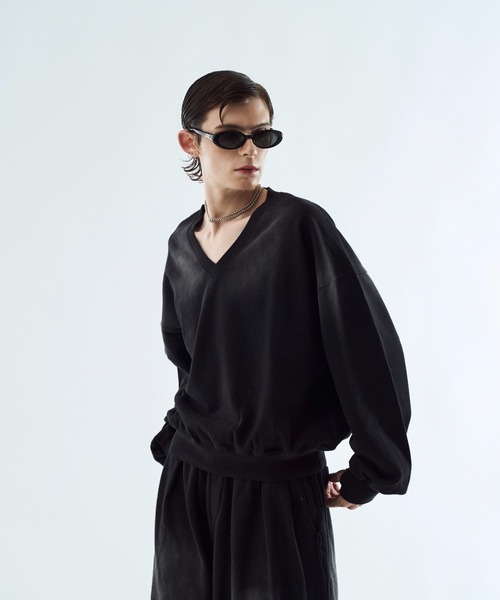 seyto(セイト)の「Bleach-fade V-neck sweat top ブリーチフェードVネックスウェットトップス(スウェット・メンズ・マスタード/ブラウン/ブラック/ブルー・3/2)」の17枚目の写真