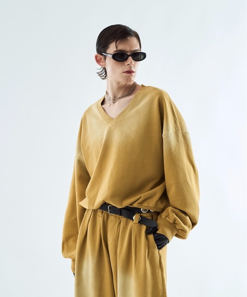 seyto(セイト)の「Bleach-fade V-neck sweat top ブリーチフェードVネックスウェットトップス(スウェット・メンズ・マスタード/ブラウン/ブラック/ブルー・3/2)」の13枚目の写真