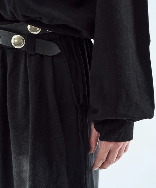 seyto(セイト)の「Bleach-fade V-neck sweat top ブリーチフェードVネックスウェットトップス(スウェット・メンズ・マスタード/ブラウン/ブラック/ブルー・3/2)」の14枚目の写真