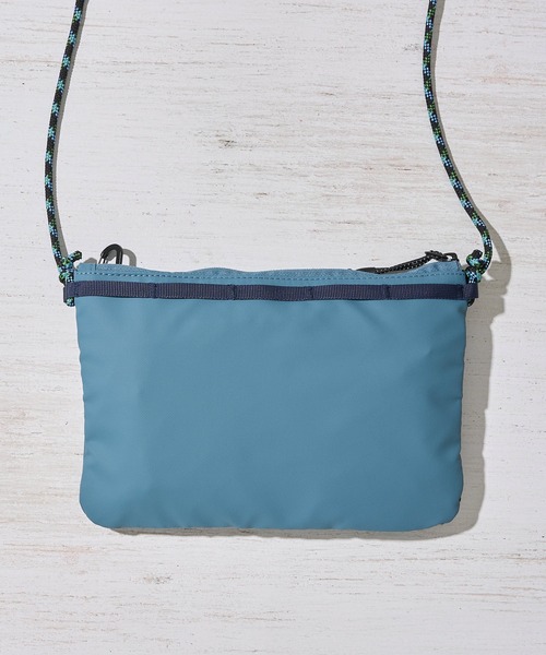 ELLIKER（エリカー）の「【ELLIKER / エリカー】Caley Sacoche Bag 1L / サコッシュバッグ（ショルダーバッグ・レディース・パープル/ネイビー/ブラック/カーキ/ブルー/ベージュ/レモンイエロー/サンドベージュ・FREE）」の18枚目の写真
