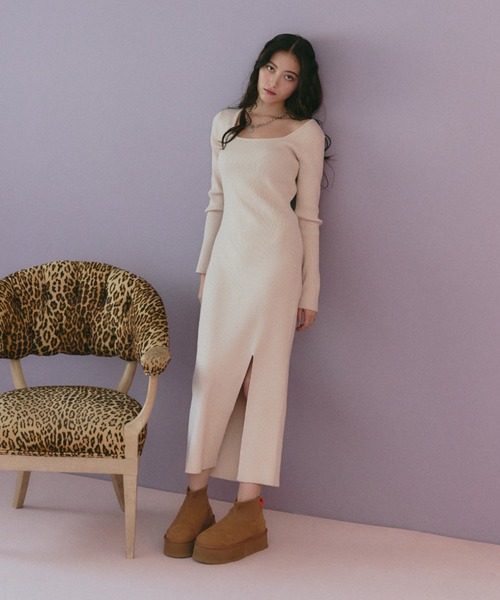 BLONDEY(ブロンディ)の「バックリボンスリットニットワンピース(ワンピース・レディース・ブラック/アイボリー・FREE)」の7枚目の写真