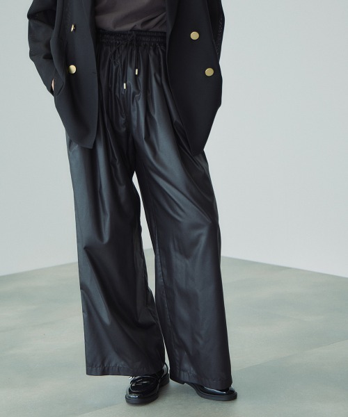 VICKY（ビッキー）の「シアーレザーチョウイージーテーパードパンツ≪手洗い可能≫（その他パンツ・レディース・ブラウン/ブラック・M）」の2枚目の写真