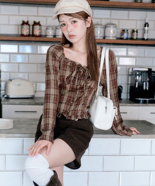 OLIVE des OLIVE（オリーブデオリーブ）の「【360度可愛い/細見え】細見えガーリーブラウス（シャツ/ブラウス・レディース・オフホワイト/ブラック/ブラウン・FREE）」の3枚目の写真