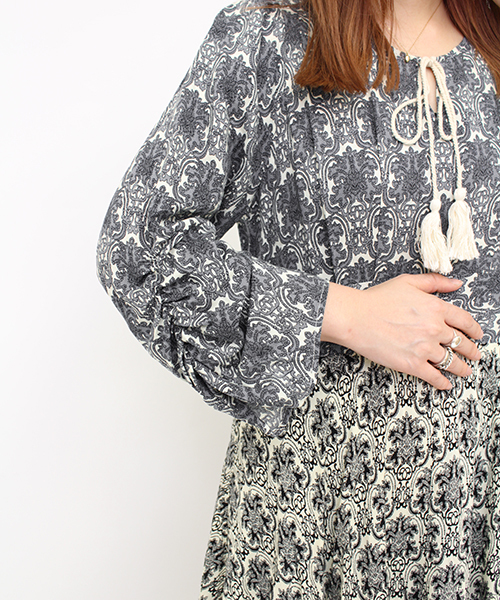 Omekashi（オメカシ）の「【Omekashi】R/プリントワンピース（ワンピース・レディース・グレー/ネイビー・FREE）」の5枚目の写真