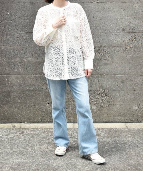 Bleu Bleuet(ブルーブルーエ)の「【ZOZO限定】レーススタンドシャツ(シャツ/ブラウス・レディース・ブラック/オフホワイト・FREE)」の5枚目の写真