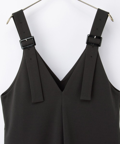 Honeys（ハニーズ）の「【イージーケア】Ｖネックオールインワン（サロペット/オーバーオール・レディース・ダークベージュ/ブラック/チャコール・M/LL/L/S）」の16枚目の写真