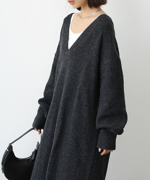 ONEP STAR(ワンピスター)の「天竺編みVネックニットロングワンピース(ワンピース・レディース・ピンク/チャコール/ベージュ/ネイビー/グレイッシュベージュ・FREE)」の7枚目の写真