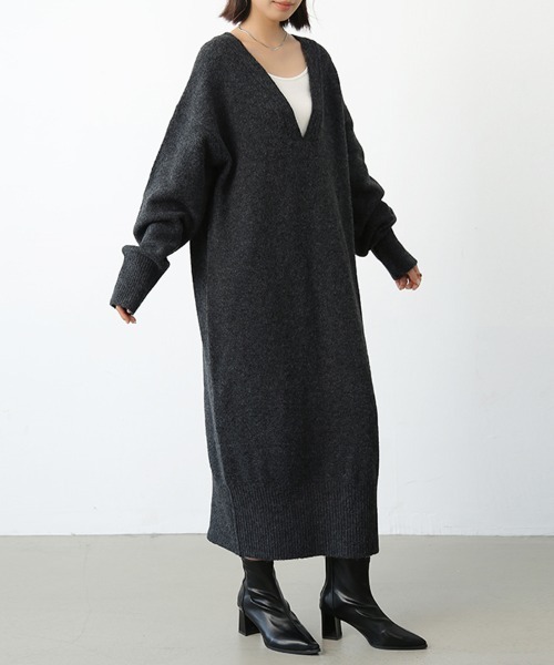 ONEP STAR(ワンピスター)の「天竺編みVネックニットロングワンピース(ワンピース・レディース・ピンク/チャコール/ベージュ/ネイビー/グレイッシュベージュ・FREE)」の10枚目の写真